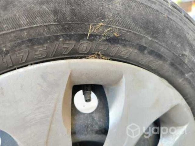 Se venden llantas de vehículo HYUNDAI originales