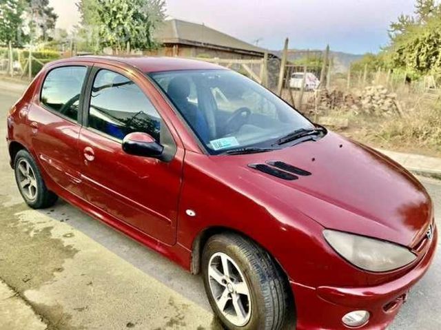 Se vende PEUGOUT 206 XLINE 1.6 por renovación