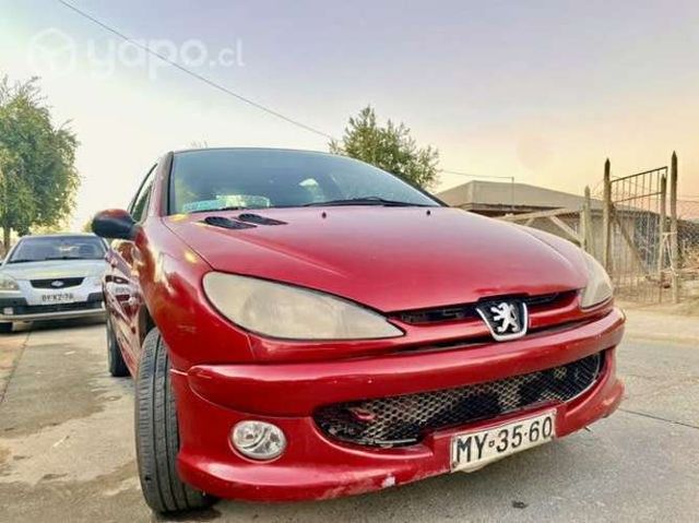 Se vende PEUGOUT 206 XLINE 1.6 por renovación
