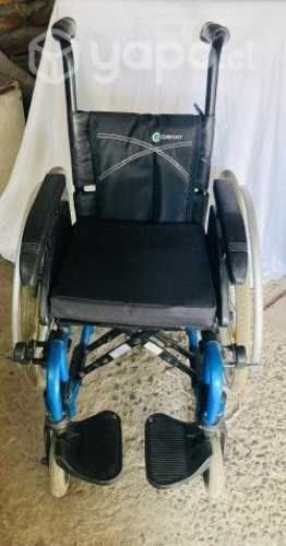 Silla de ruedas pediátrica