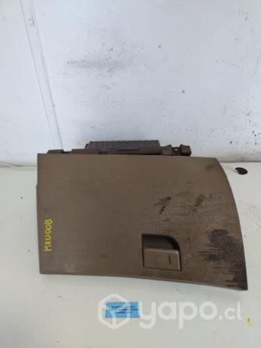 Guantera Tablero (MXU008) Mahindra XUV500 2.2 Dies