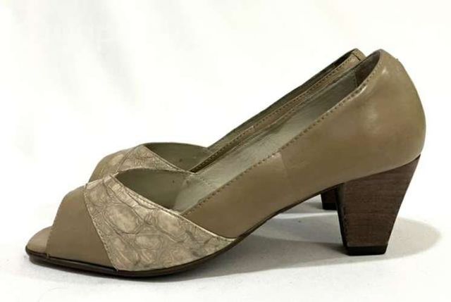 Zapato de Cuero Marca Pollini N*37 Café Claro