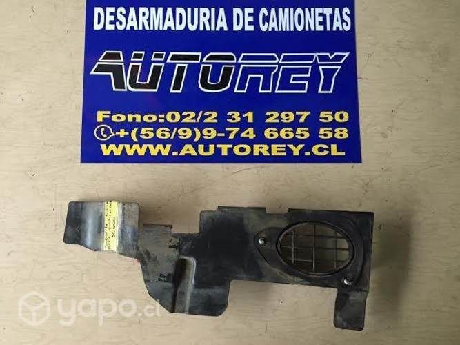 Soporte toma de aire Mahindra