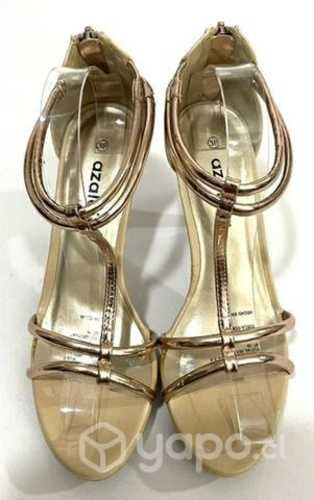 Chala Sintética Marca Azaleia N*38 Beige Y Dorada