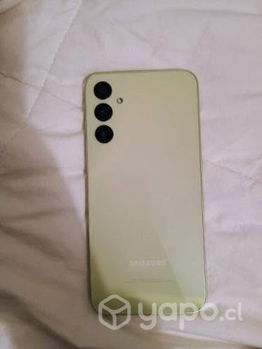 Samsung a24 128gb sin cargador y una carcasa