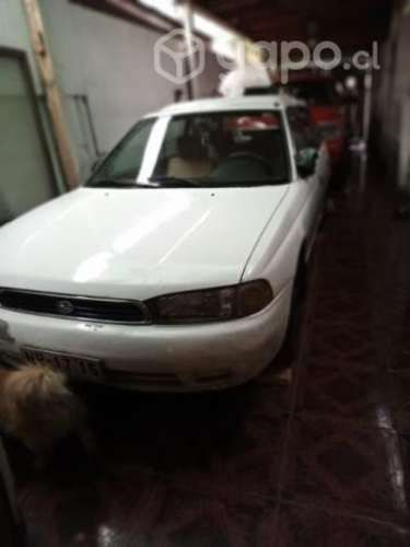 Se vende subaru legacy 2.0
