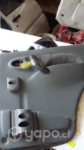 Tapiz puerta trasero derecho mahindra