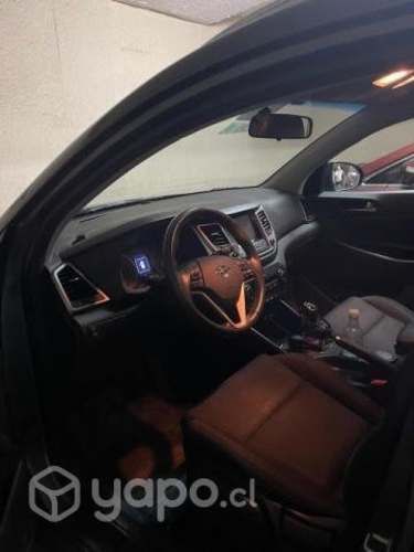 Hyundai Tucson 2.0 GL Manual Advance Nav