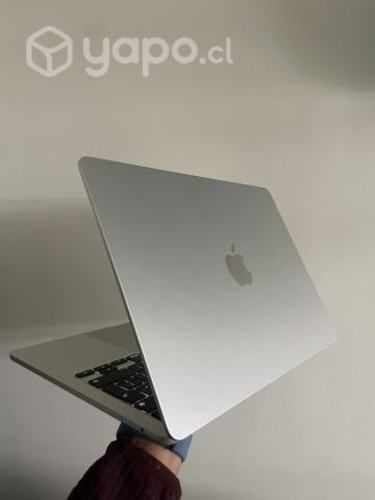 Apple MacBook Air 2022 M2 8GB RAM 256GB SSD