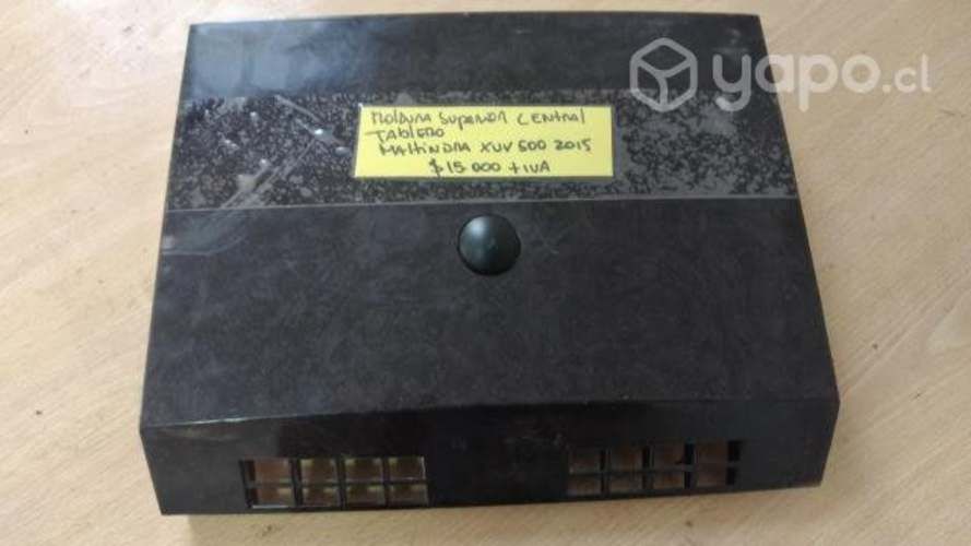 Moldura super central tablero Mahindra XUV500 2015