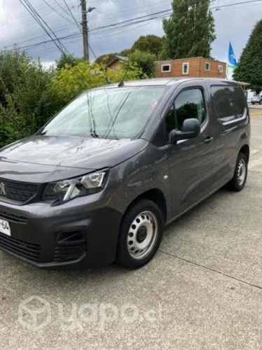 Furgón PEUGEOT PARTNER, año 2021