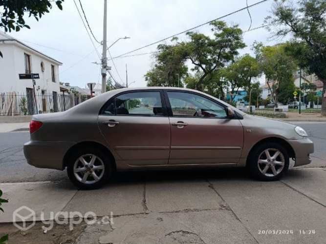 Toyota Corolla 1.8 2004 automático