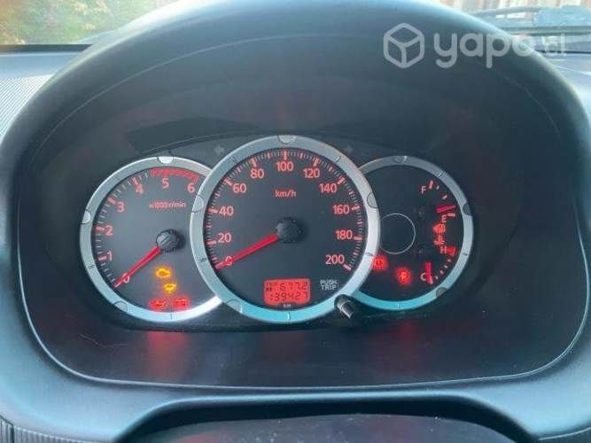 Mitsubishi l200 2014