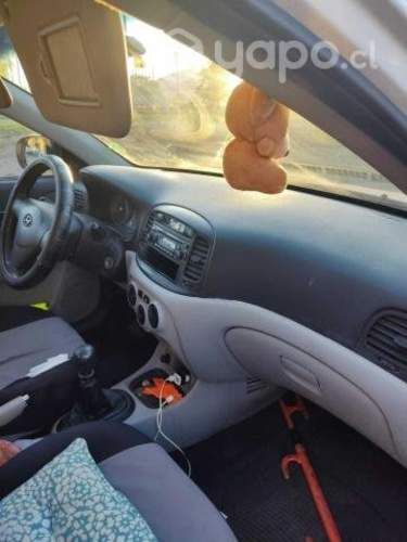 Hyundai accent 2011
