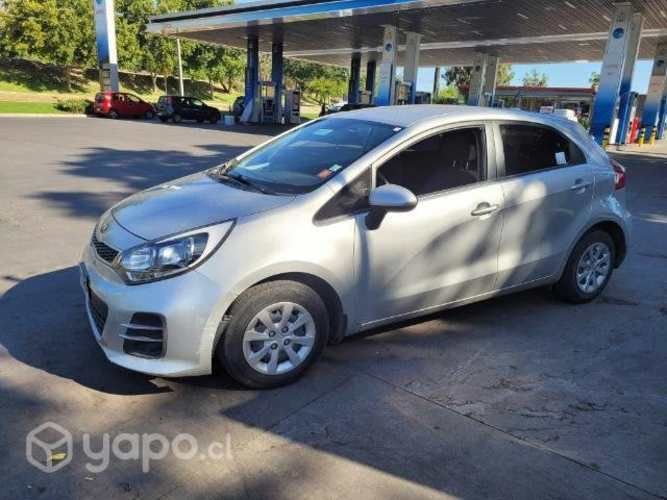 Kia rio5 buen estado 2016