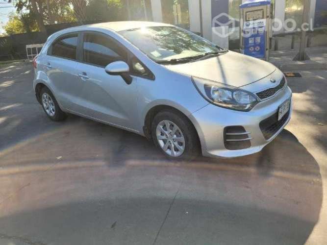Kia rio5 buen estado 2016