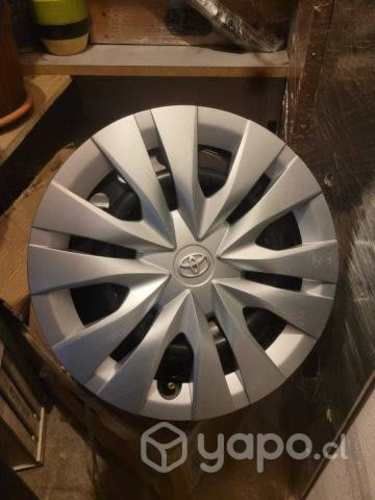 Llantas con tapa aro 15 - toyota originales