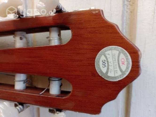 Guitarra acústica clásica