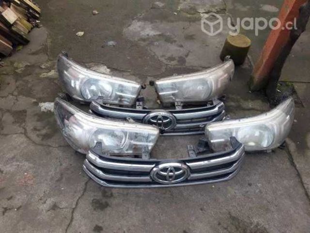 Mascara delantera original toyota hilux sr 2023