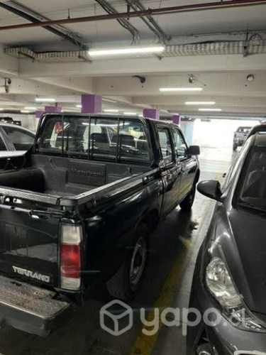 Nissan Terrano 2.4 año 2012