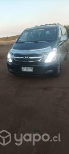 Se vende minibús Hyundai Grand Starex