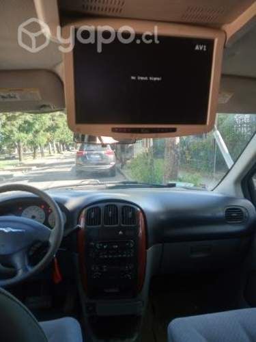 Crysler Caravan 2006 full