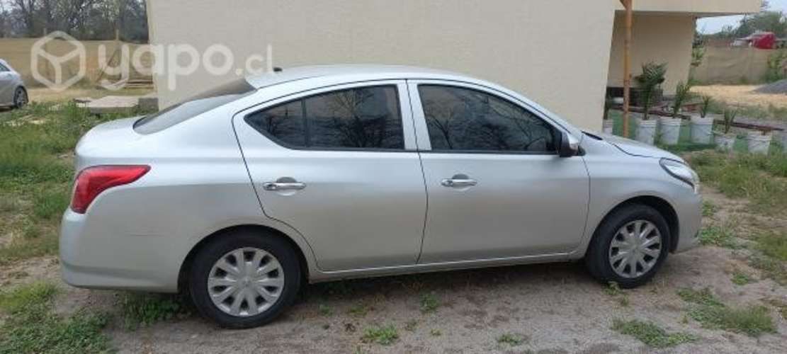 Nissan versa