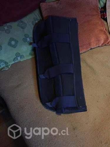 Inmovilizador de rodilla marca Global Med