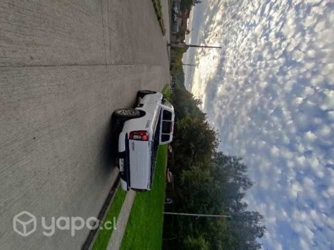 Nissan np300 cabina simple