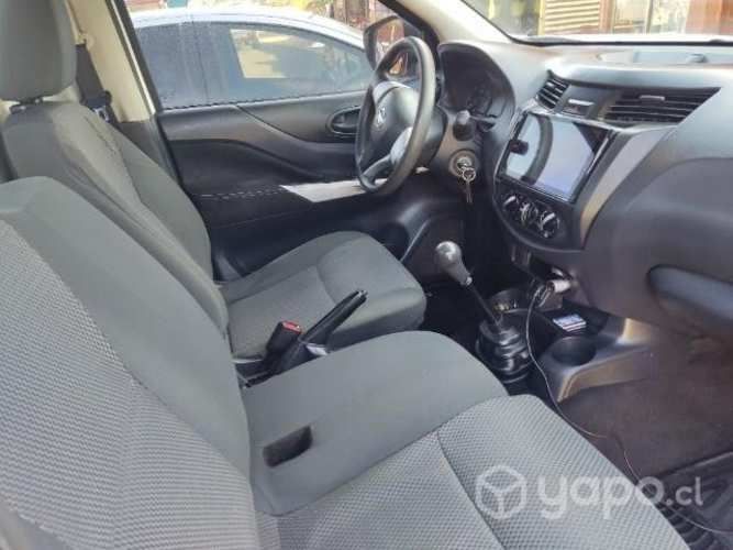 Nissan np300 cabina simple