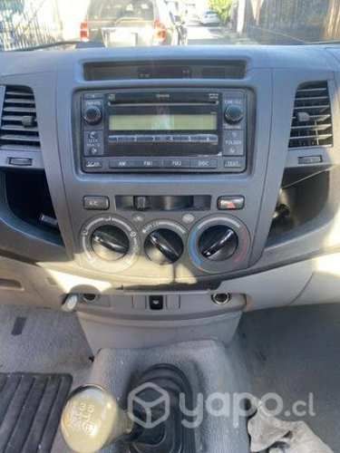 Toyota Hilux 2011 Petrolera 4x2