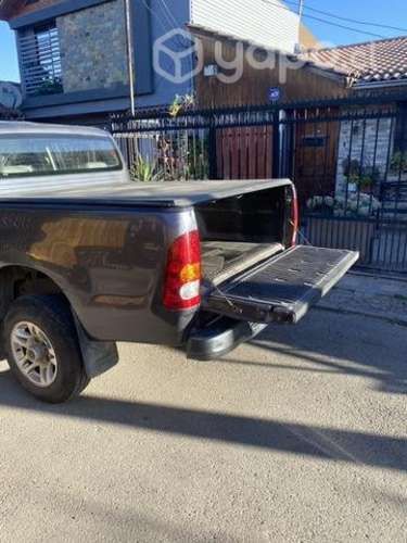 Toyota Hilux 2011 Petrolera 4x2