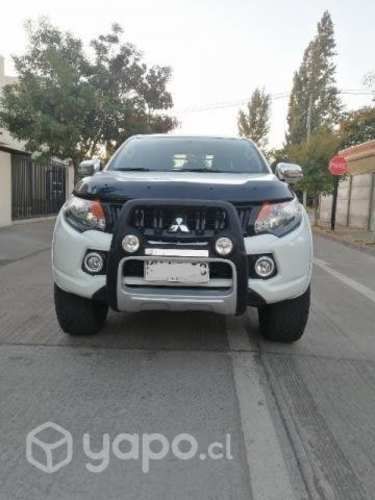 Vendo camioneta l200