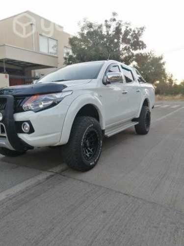 Vendo camioneta l200