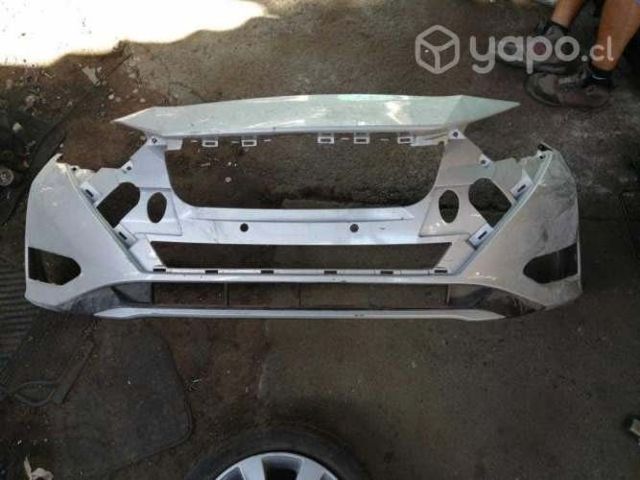 Parachoque delantero nissan new versa 2024 orig