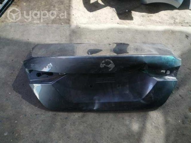 Maleta nissan sentra 2021 original