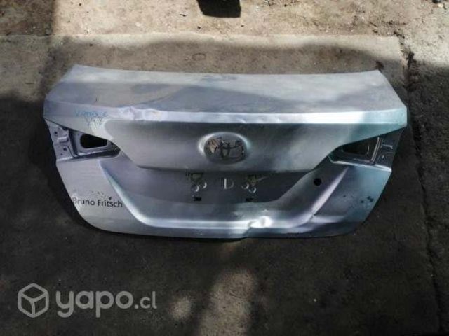 Maleta toyota yaris e gris plata original