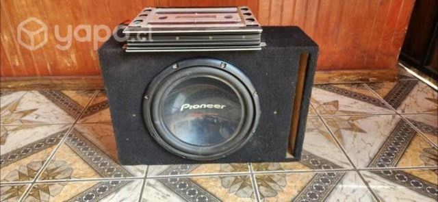 Subwoofer bajo pionner + ampli