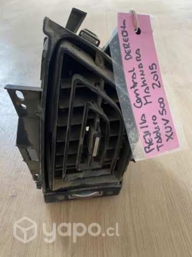 Rejilla ventilacion central derecha XUV500 2015