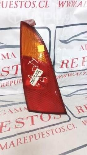 Foco trasero derecho ford focus 2003