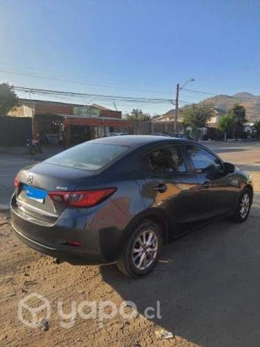 Vendo mazda - 2 año 2016