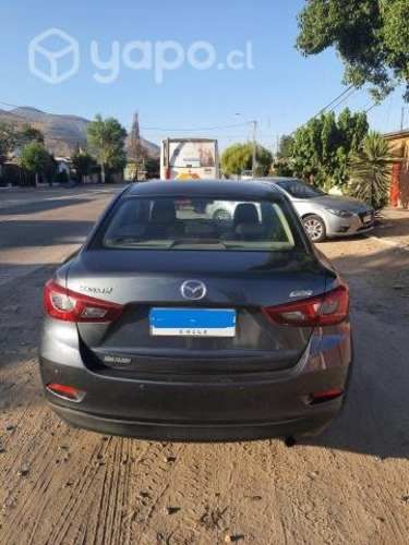 Vendo mazda - 2 año 2016