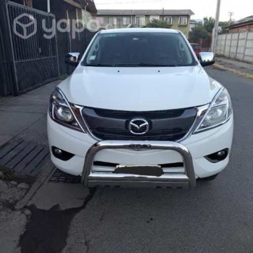 Se vende mazda impecable