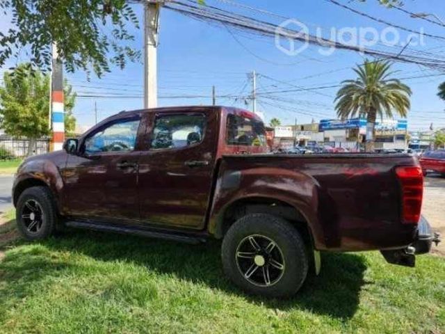 Chevrolet D-max muy buen estado