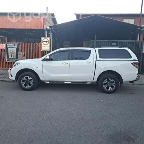 Mazda BT 50 excelente estado , cuidado único