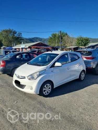 Se vende hyundai eon 2014