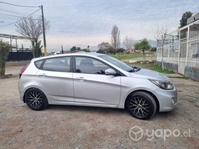 Hyundai accent 1.4 RB 2012