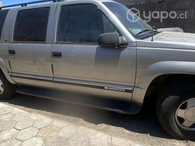 Chevrolet suburban 2000