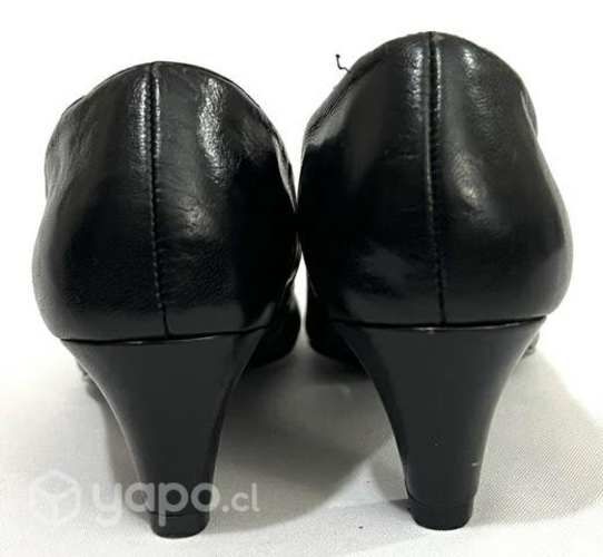 Zapato 100% Cuero Marca Naturalizer N*34 Negro