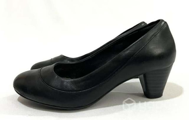 Zapato de Cuero Marca Clarks N*36 Negro